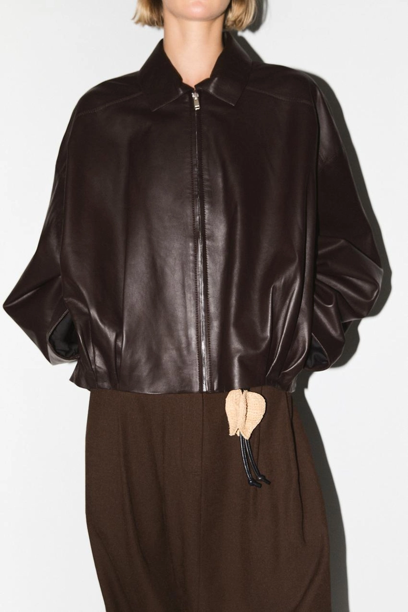 Куртка из мягкой кожи с плиссировкой