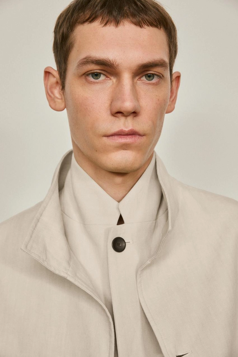 Куртка с высоким воротником из льна - лимитированное издание