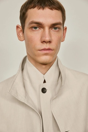 Куртка с высоким воротником из льна - лимитированное издание- Заказать в России