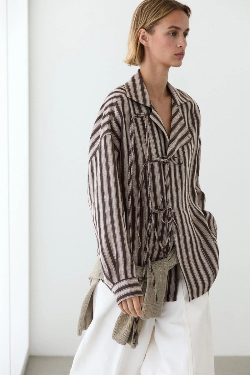 Рубашка в полоску с завязкой