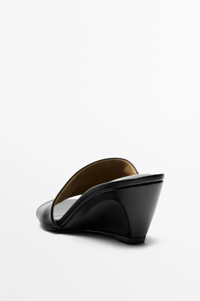 Сандалии на платформе из мягкой кожи с клиновидным каблуком