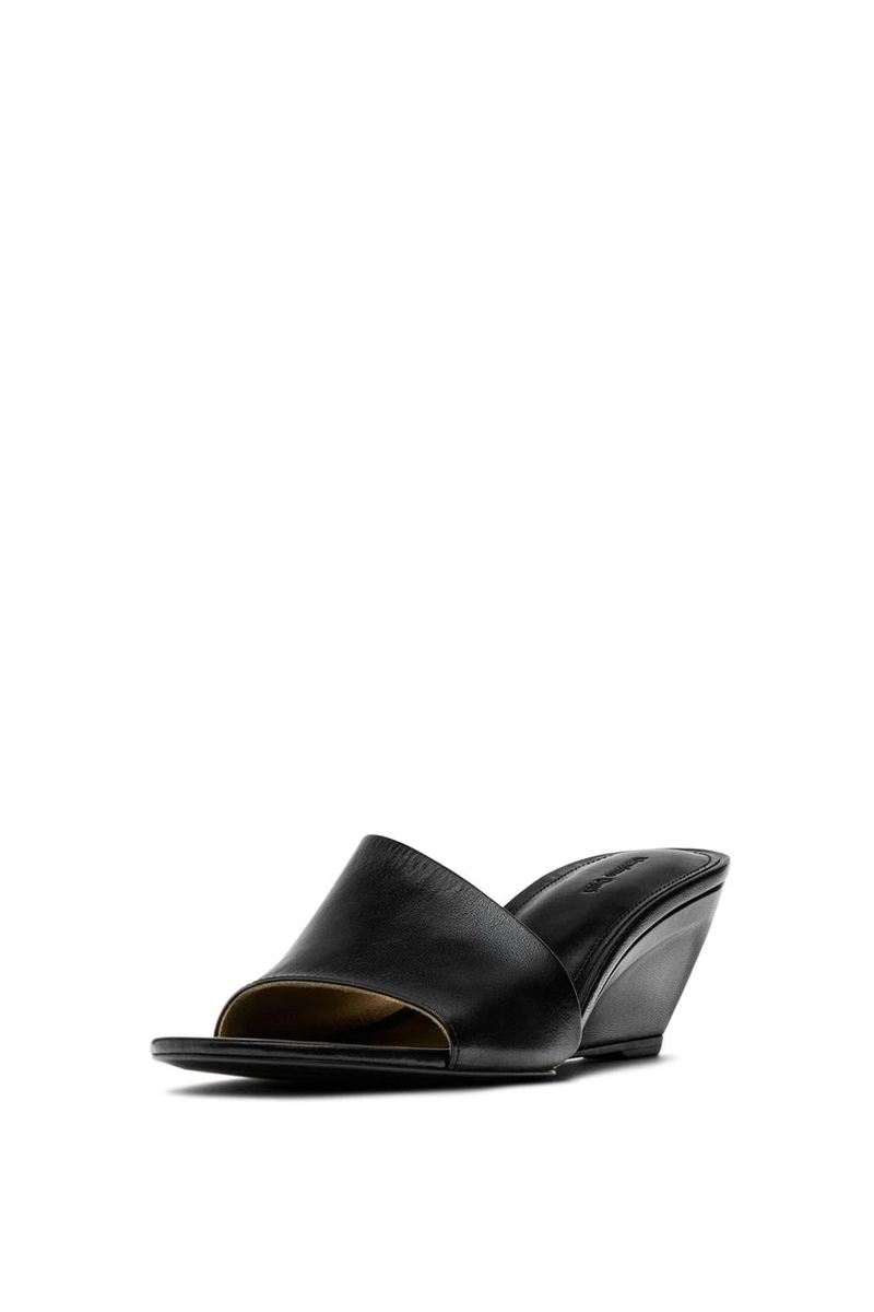 Сандалии на платформе из мягкой кожи с клиновидным каблуком