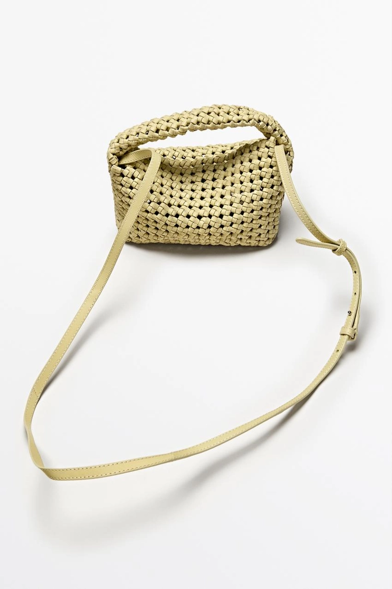 Сумочка из плетенной кожи мини