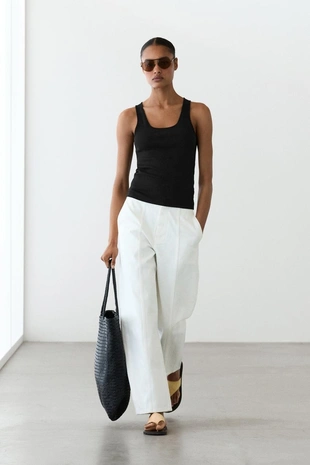 Топ с глубоким вырезом на бретельках- Заказать в России