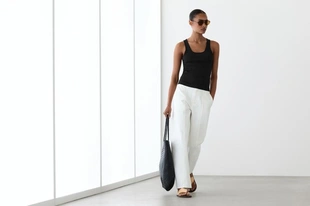 Топ с глубоким вырезом на бретельках- Заказать в России