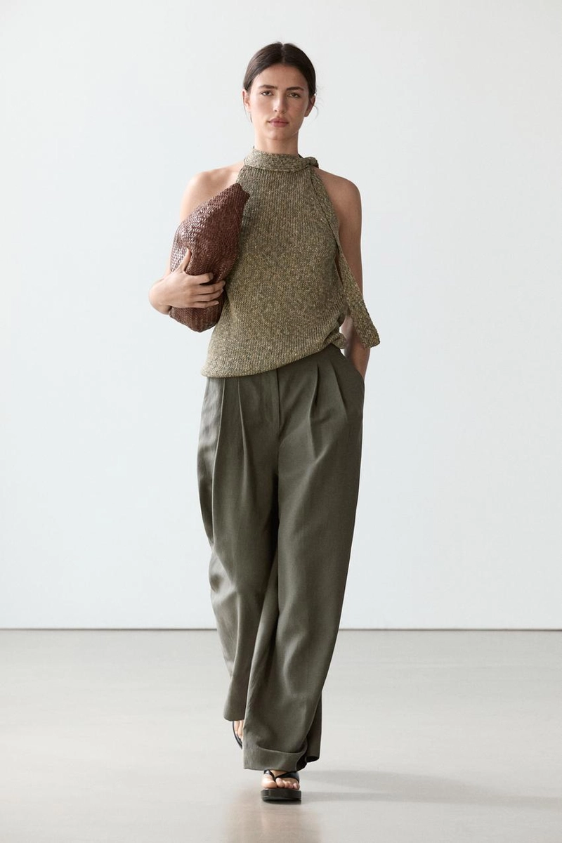 Хлопковый топ с завязкой на шее