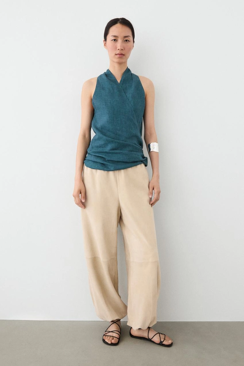 Топ из 100% льна с перекрестным воротником и деталью банта