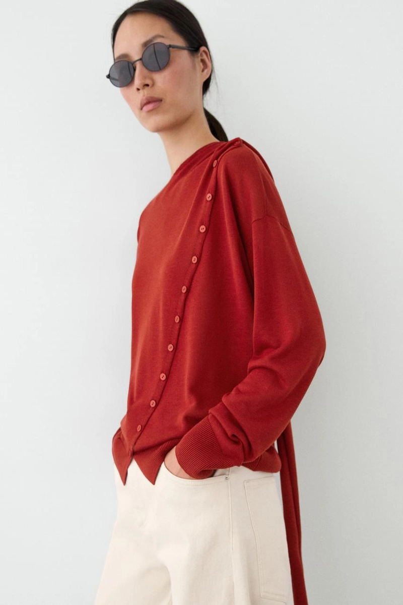 Кардиган с деталью в виде запонок для шарфа