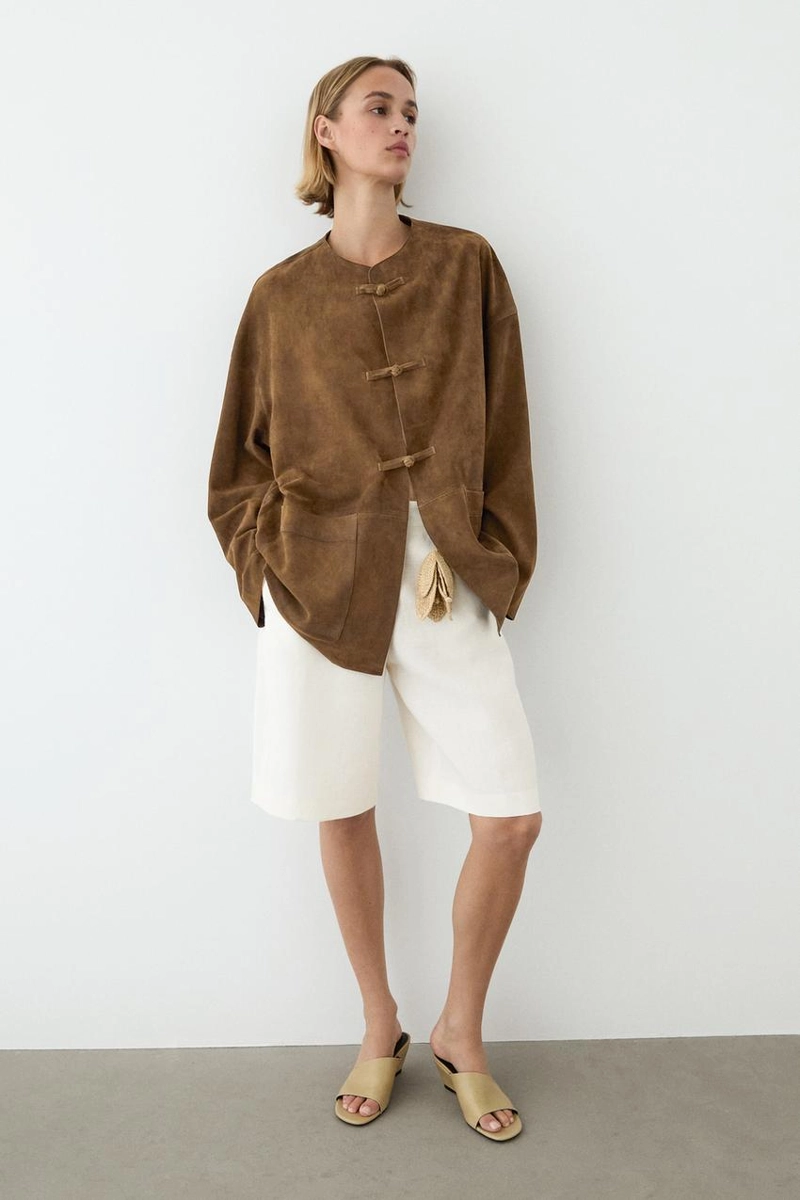 Замшевая куртка с воротником-стойкой