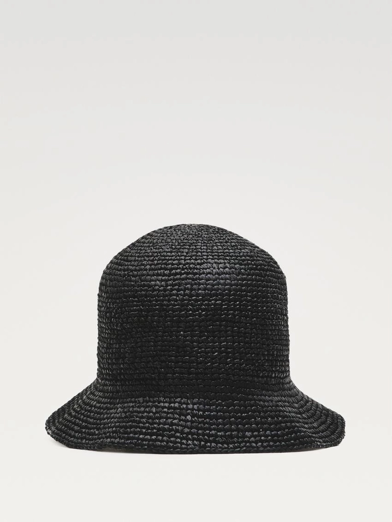 Соломенная шляпа с воронкой