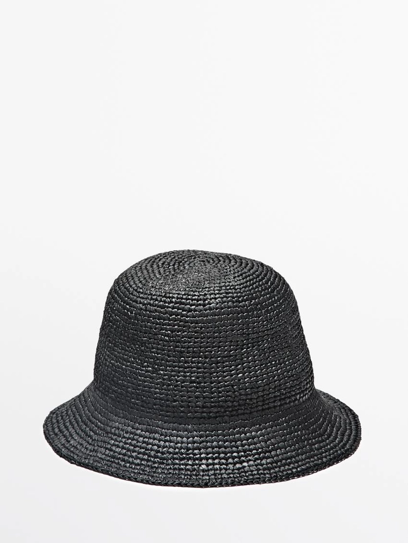 Соломенная шляпа с воронкой