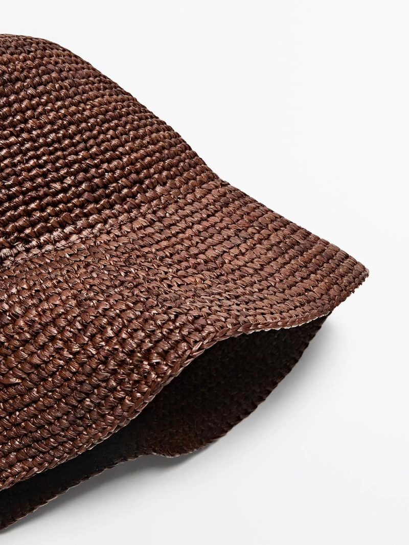 Соломенная ведро шляпа