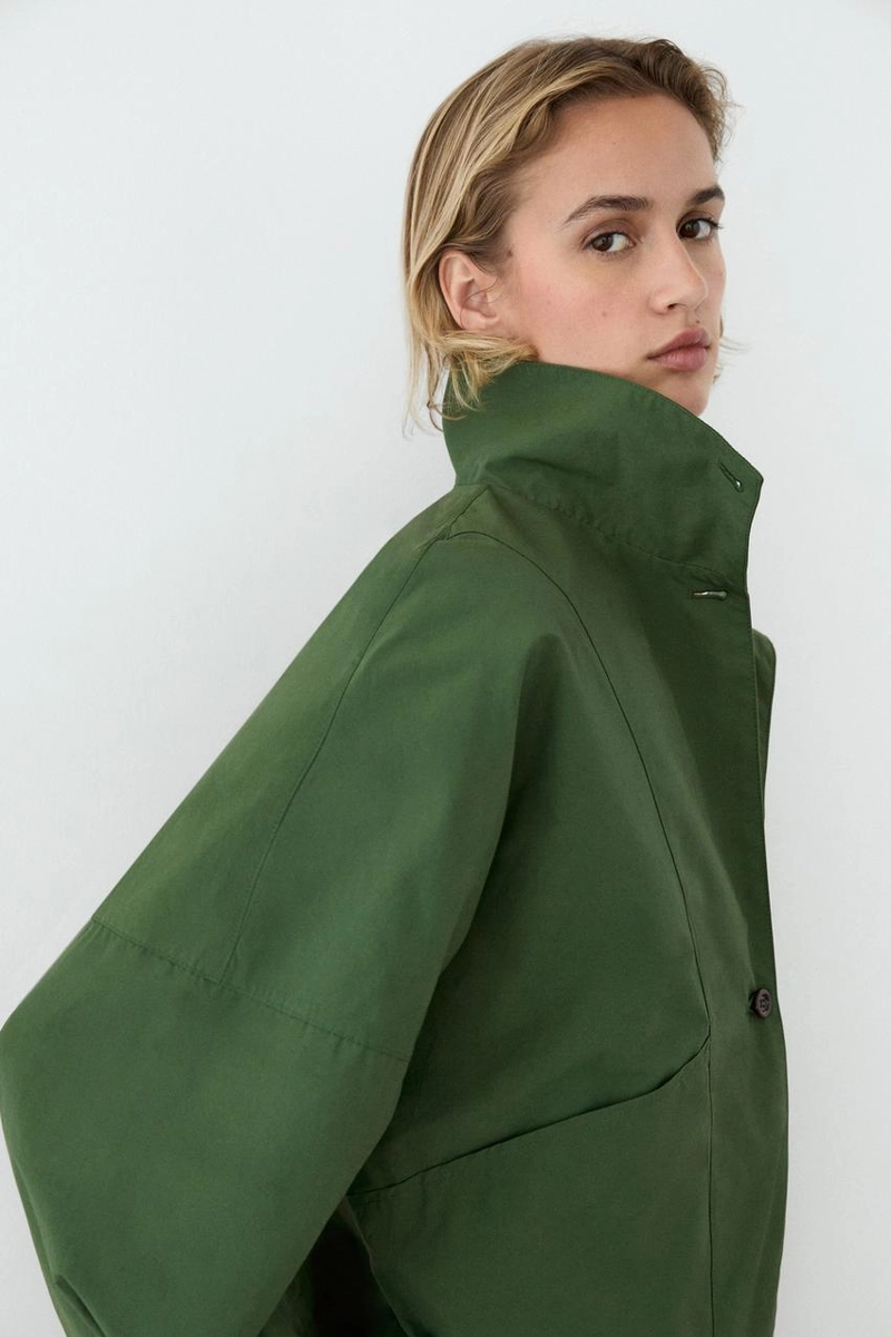 Бомбер с курткой с объемными рукавами