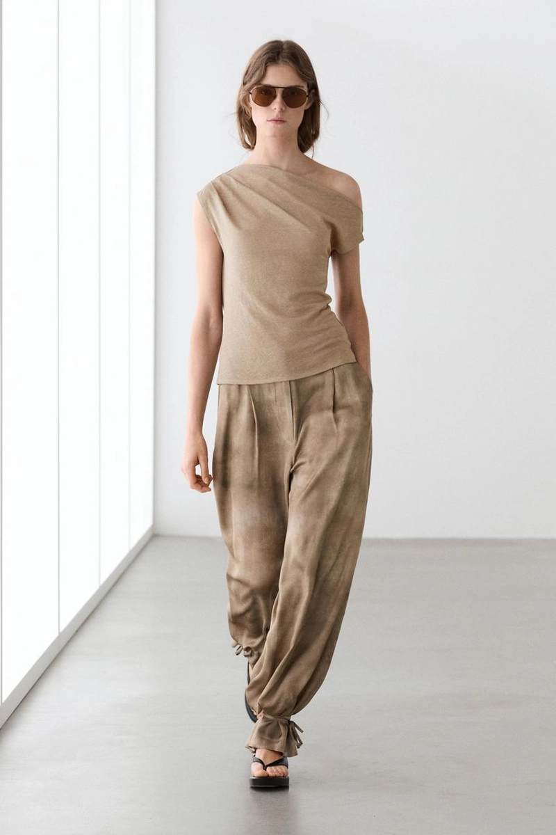 Асимметричный топ из льняной смеси с драпировкой