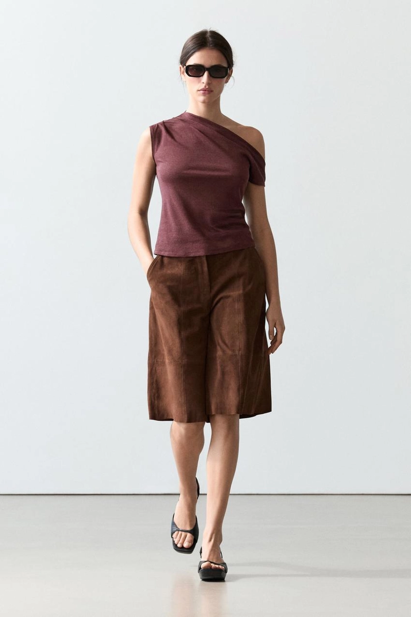 Асимметричный топ из льняной смеси с драпировкой