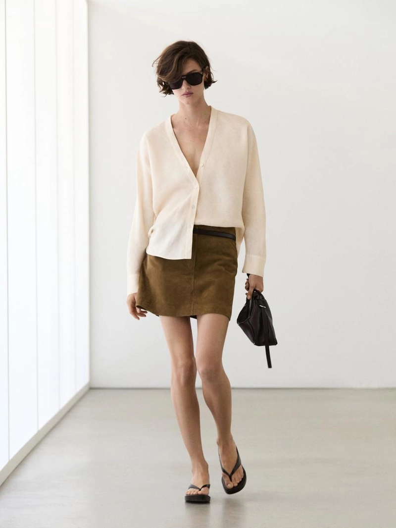 Рубашка из 100% льна с v-образным вырезом