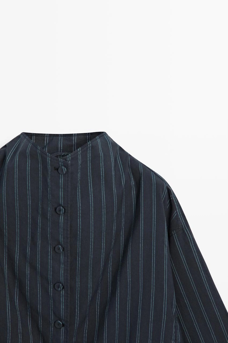 Куртка-бомбер с высоким воротником в полоску