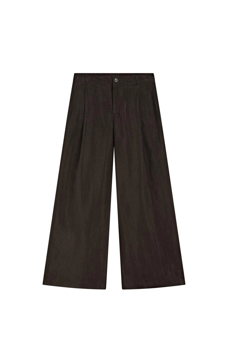 Широкие брюки с кантами