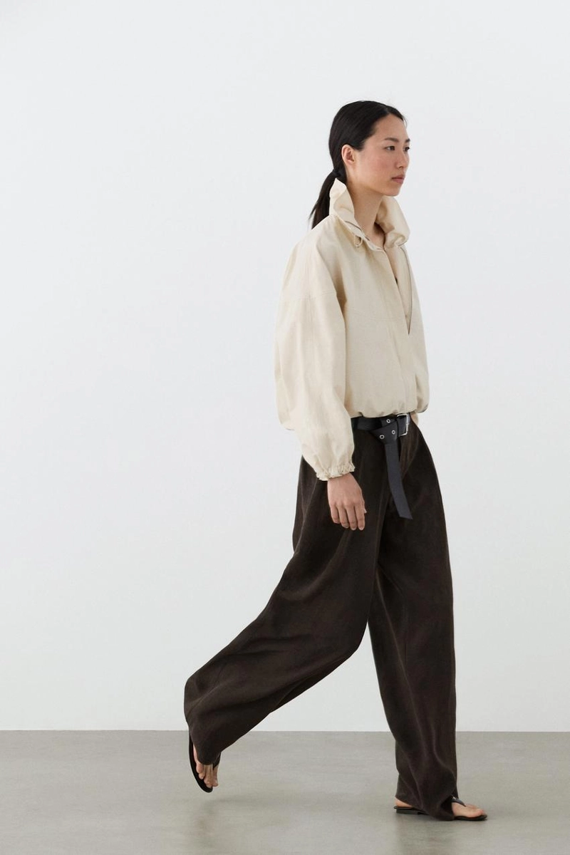 Широкие брюки с кантами