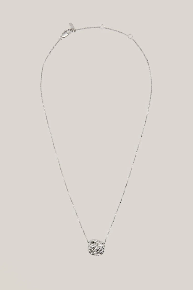 Ожерелье с текстурированным круглым элементом в корзине - лимитированная коллекция