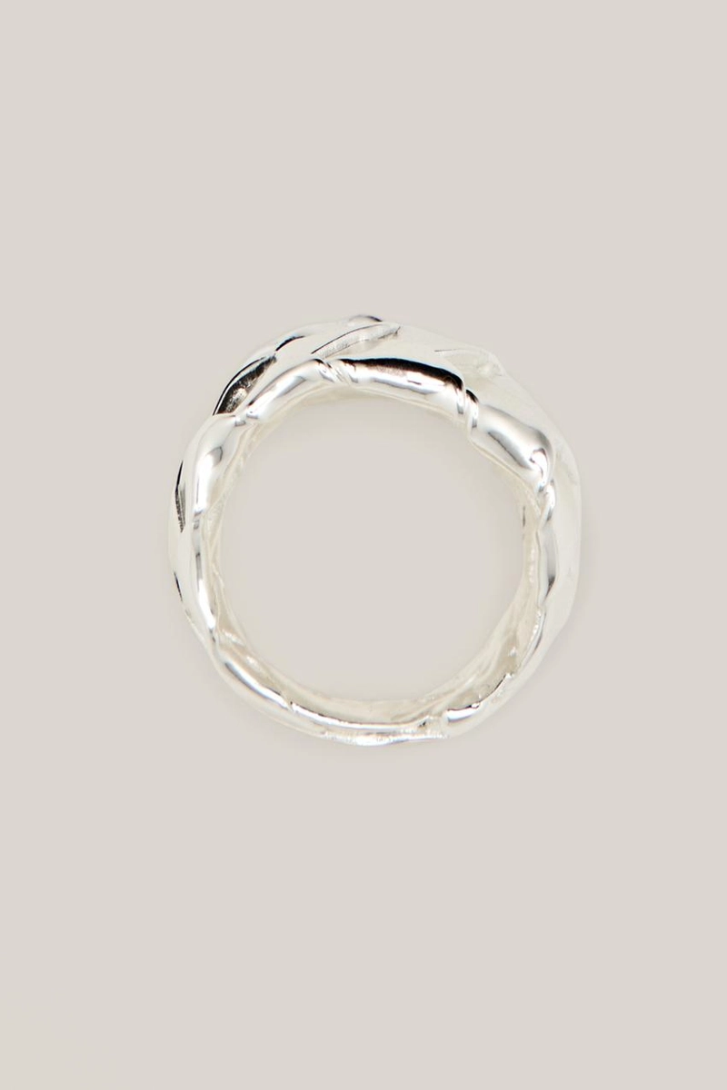 Кольцо с оплетенным узором - лимитированная коллекция