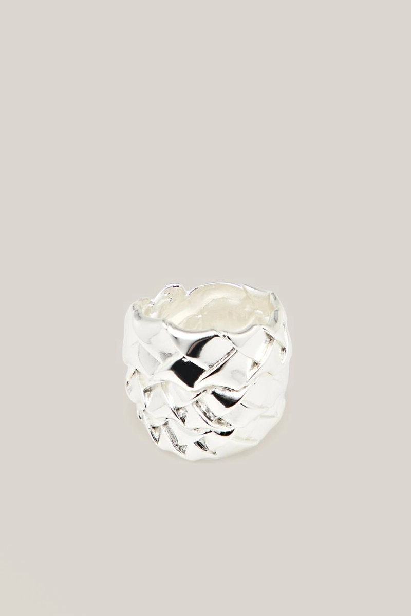 Кольцо с оплетенным узором - лимитированная коллекция