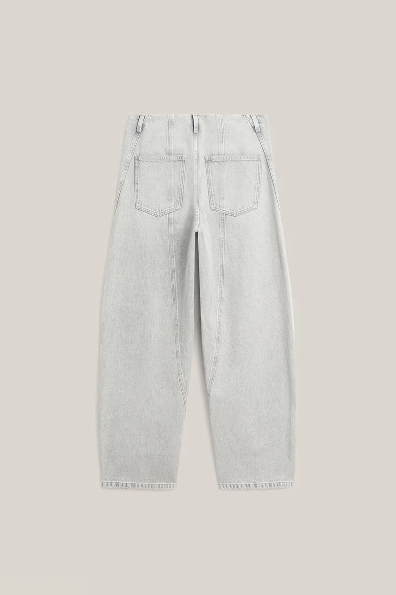 Джинсы с посадкой бочонок и деталью на талии - limited edition