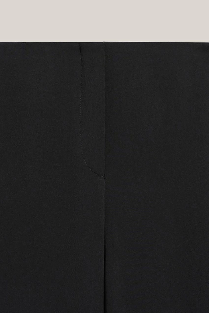 Брюки со свободным силуэтом из атласа - лимитированная коллекция