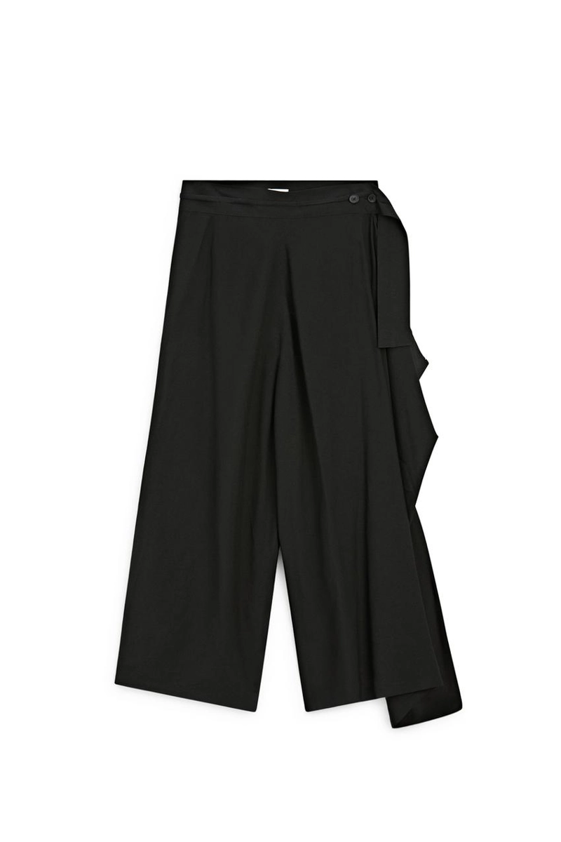 Юбка-шорты с разрезом на боку - лимитированная коллекция