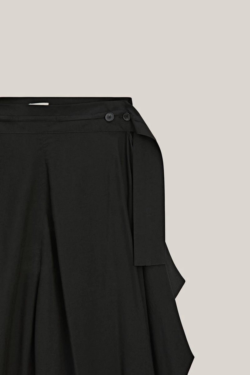 Юбка-шорты с разрезом на боку - лимитированная коллекция