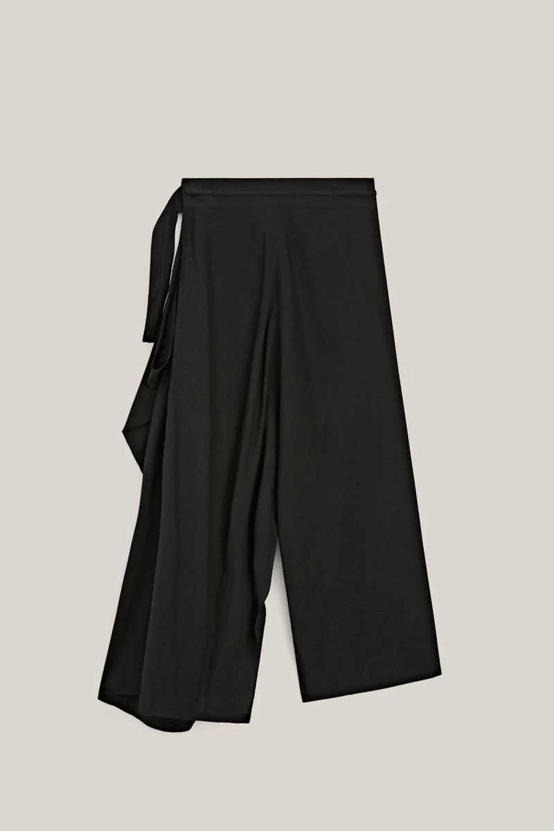 Юбка-шорты с разрезом на боку - лимитированная коллекция