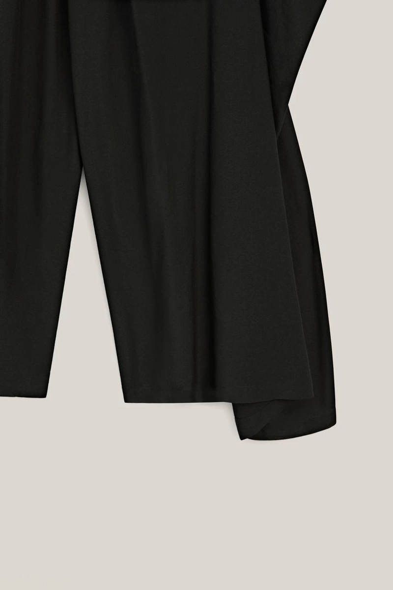 Юбка-шорты с разрезом на боку - лимитированная коллекция