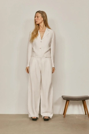 Брюки из льняной смеси с защипами - лимитированная коллекция- Заказать в России