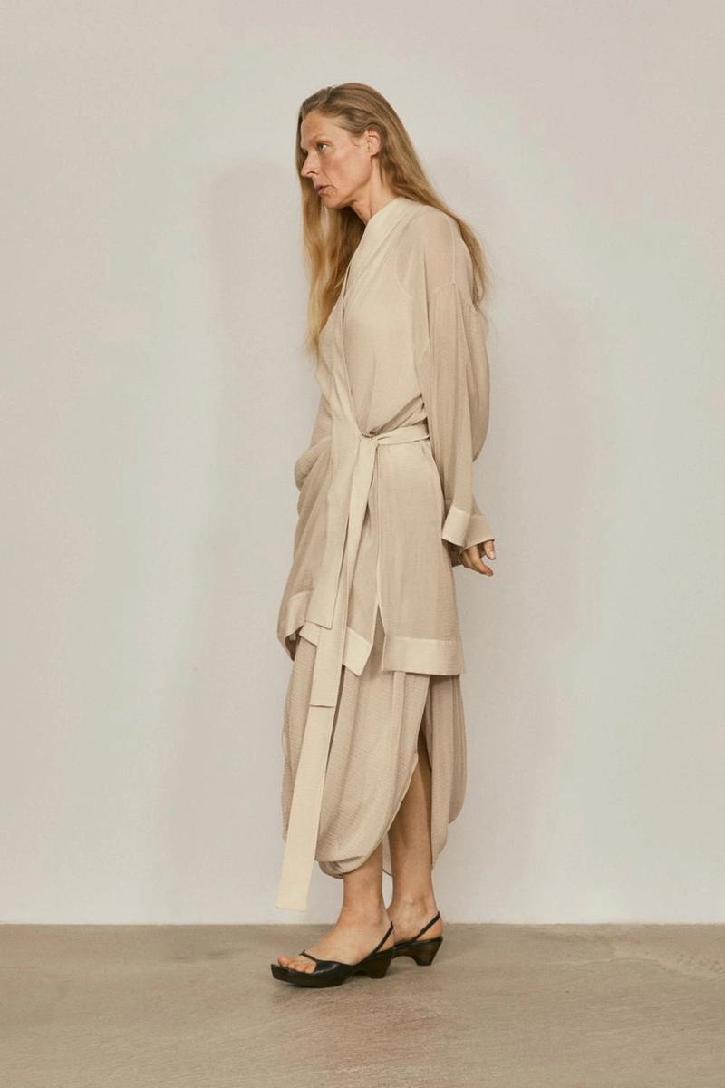 Плавный текстурированный кимоно - лимитированная коллекция