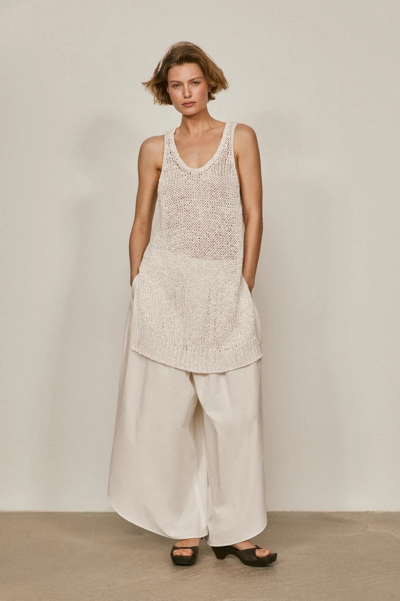 Топ с длинным вырезом - limited edition