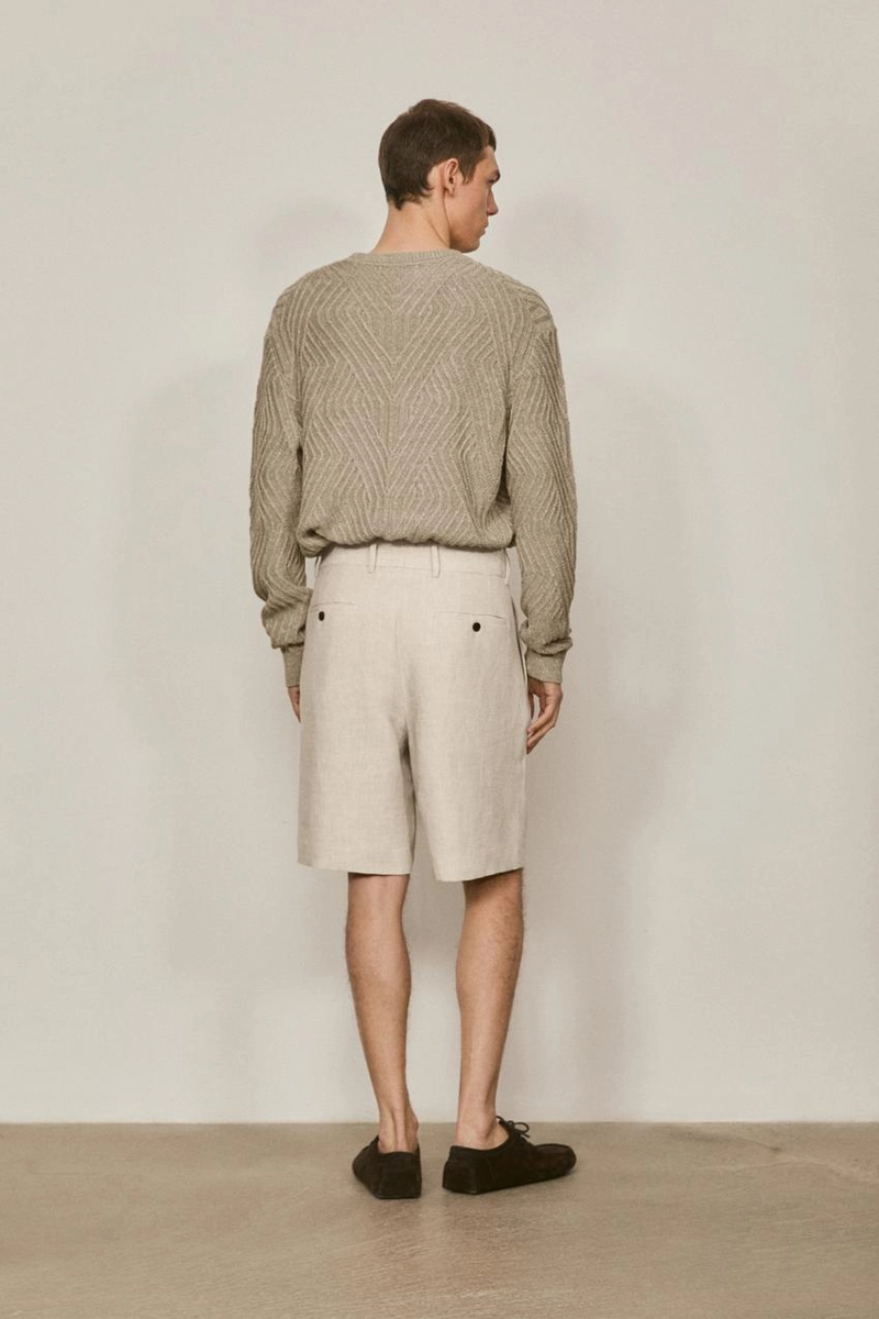 Бермуды из льна с защипами - лимитированная коллекция