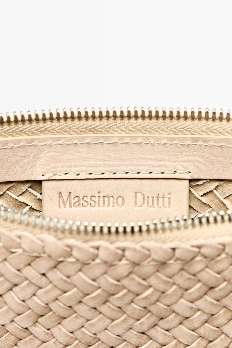 Сумочка-клатч из плетеной кожи наппа