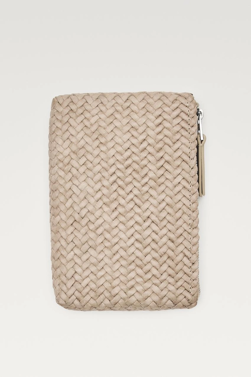 Сумочка-клатч из плетеной кожи наппа