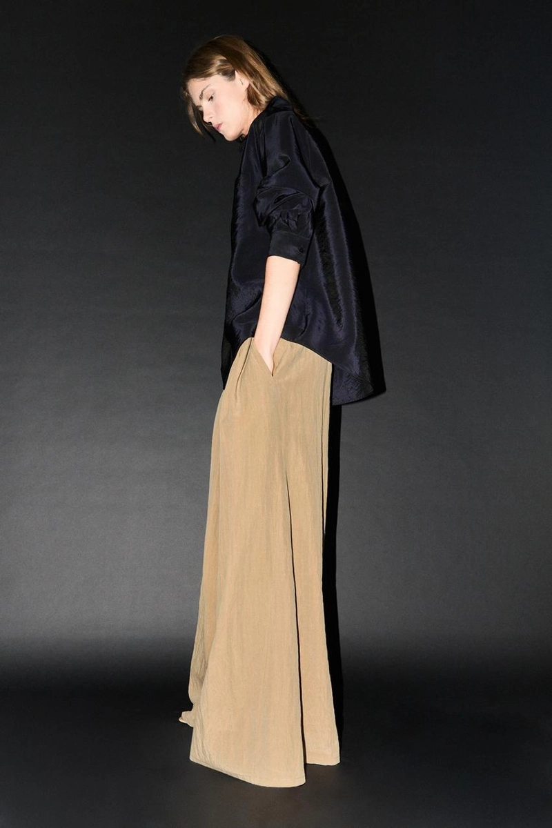 Брюки палаццо с накладными складками