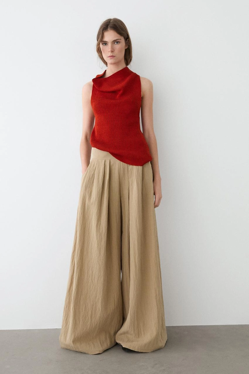 Брюки палаццо с накладными складками