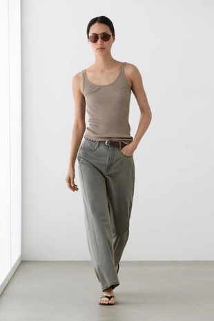 Джинсы с широкими штанинами из хлопка с деталями из денима- Заказать в России