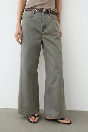 Джинсы с широкими штанинами из хлопка с деталями из денима- Заказать в России