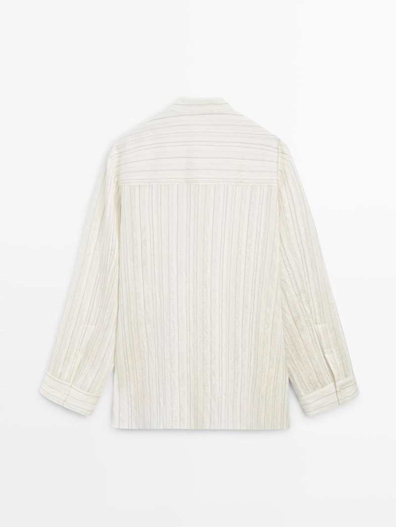 Рубашка с полосками и завязкой