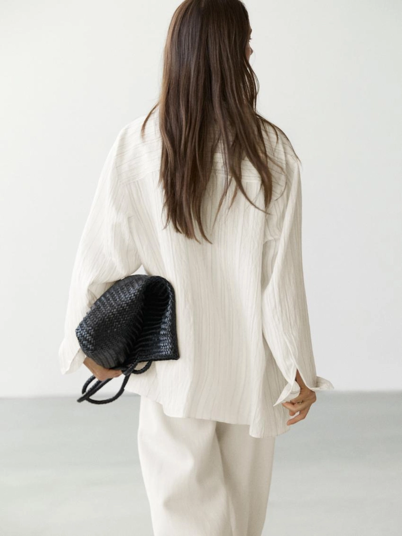 Рубашка с полосками и завязкой