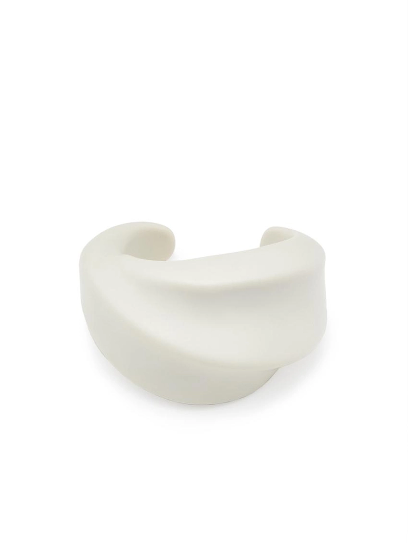 Широкий литой браслет