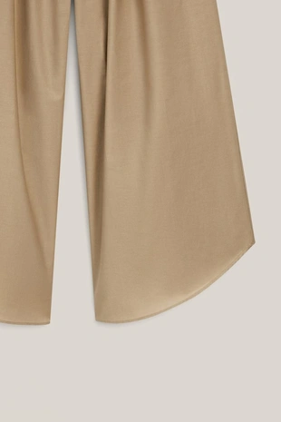 Брюки-капри с деталями в складку - лимитированная коллекция- Заказать в России