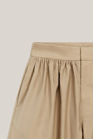 Брюки-капри с деталями в складку - лимитированная коллекция- Заказать в России