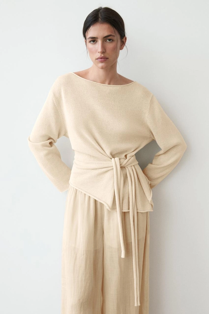 Свитер из льняной смеси с асимметричным вырезом и завязкой