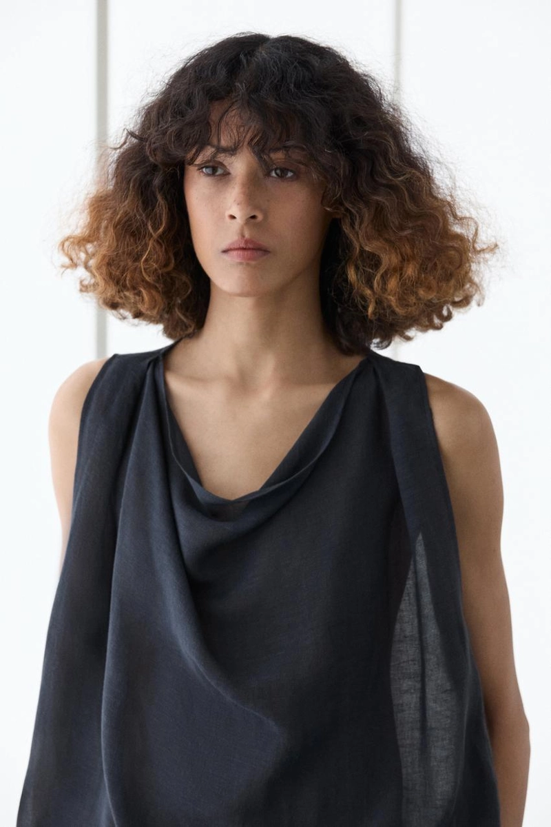 Топ из льняно-хлопковой ткани с асимметричным кроем