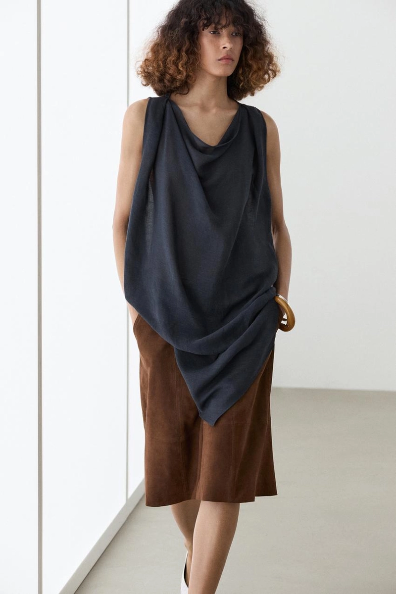 Топ из льняно-хлопковой ткани с асимметричным кроем